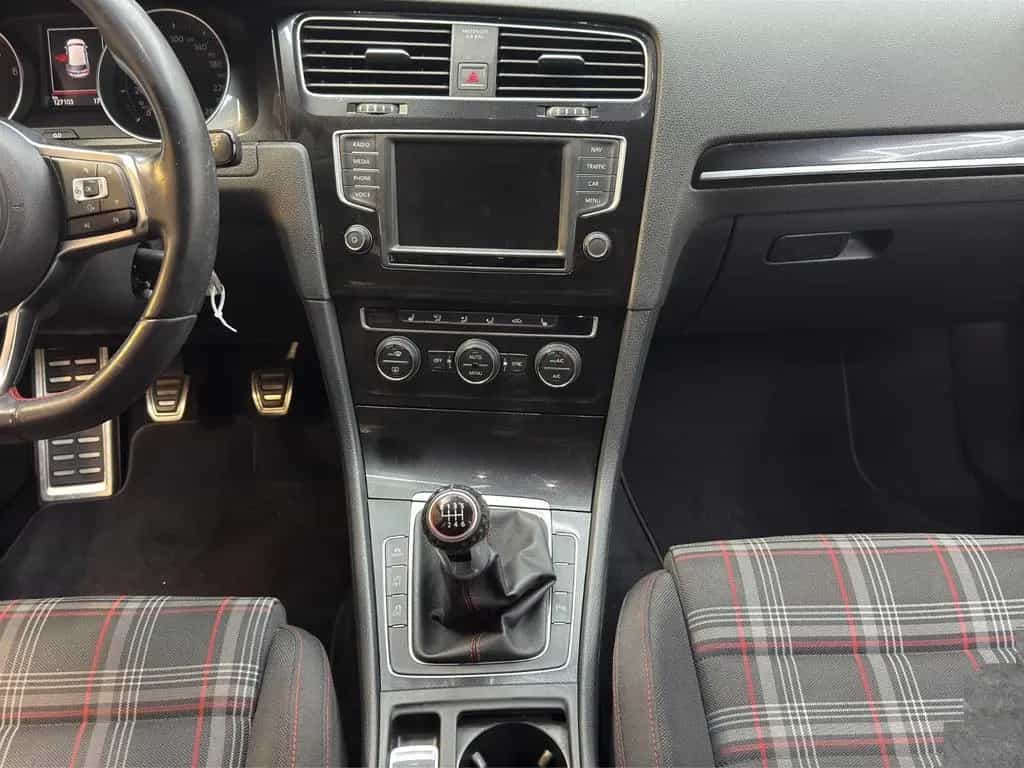 Volkswagen Golf VII Lim. GTI BMT 12/2016-photo-17