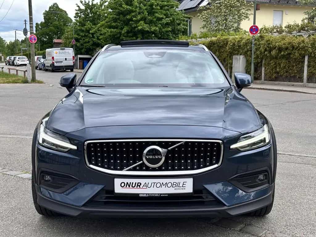 Volvo V60 Cross Country Plus AWD Navi Leder Pano ACC 11/2022-photo-0