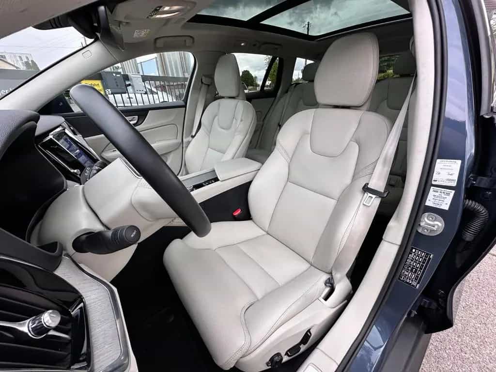 Volvo V60 Cross Country Plus AWD Navi Leder Pano ACC 11/2022-photo-7