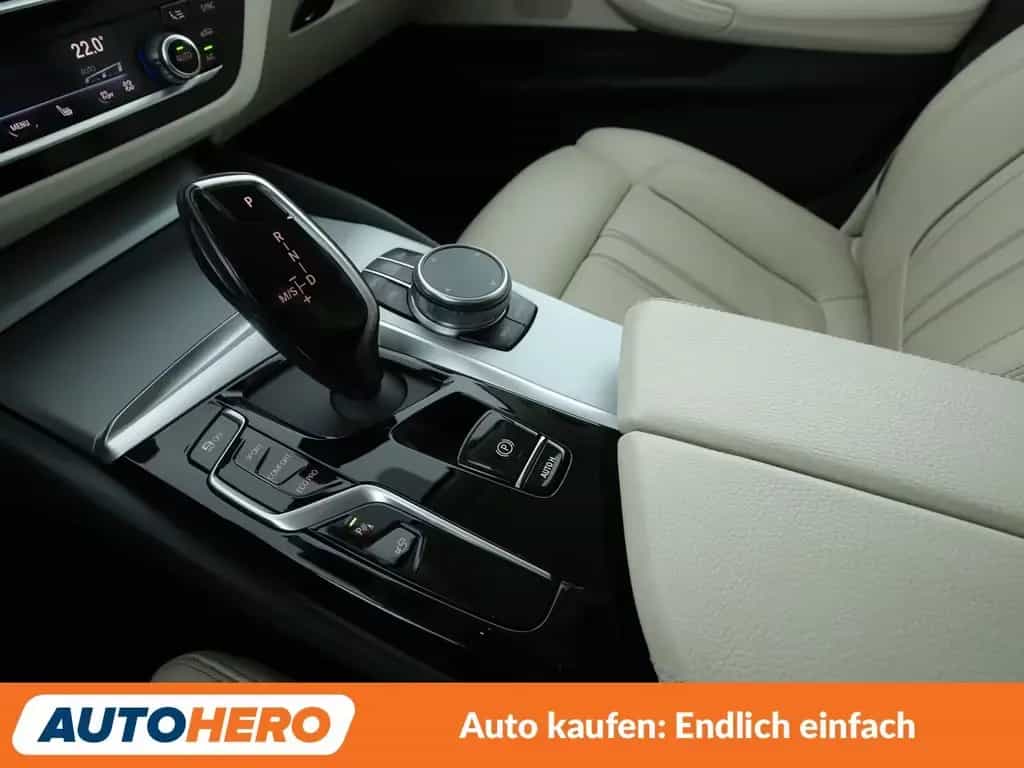 BMW 520 d Mild-Hybrid Aut.*NAVI*360CAM*ACC*SHZ*ALU* 11/2020-photo-24