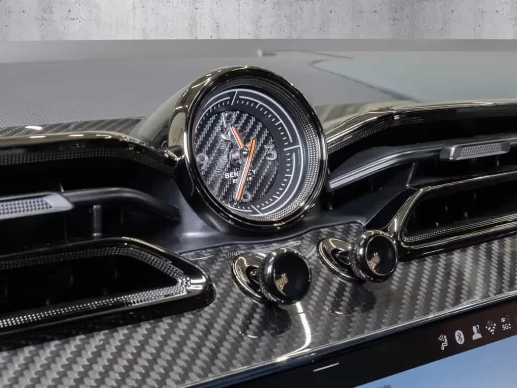 Bentley Bentayga Speed Akrapovic Exhaust, Parking Heater 10/2025-photo-16