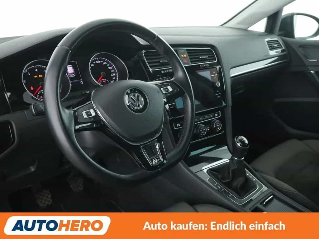 Volkswagen Golf VII 1.5 TSI ACT Highline BMT*NAVI*LED*PDC* 08/2019-photo-10