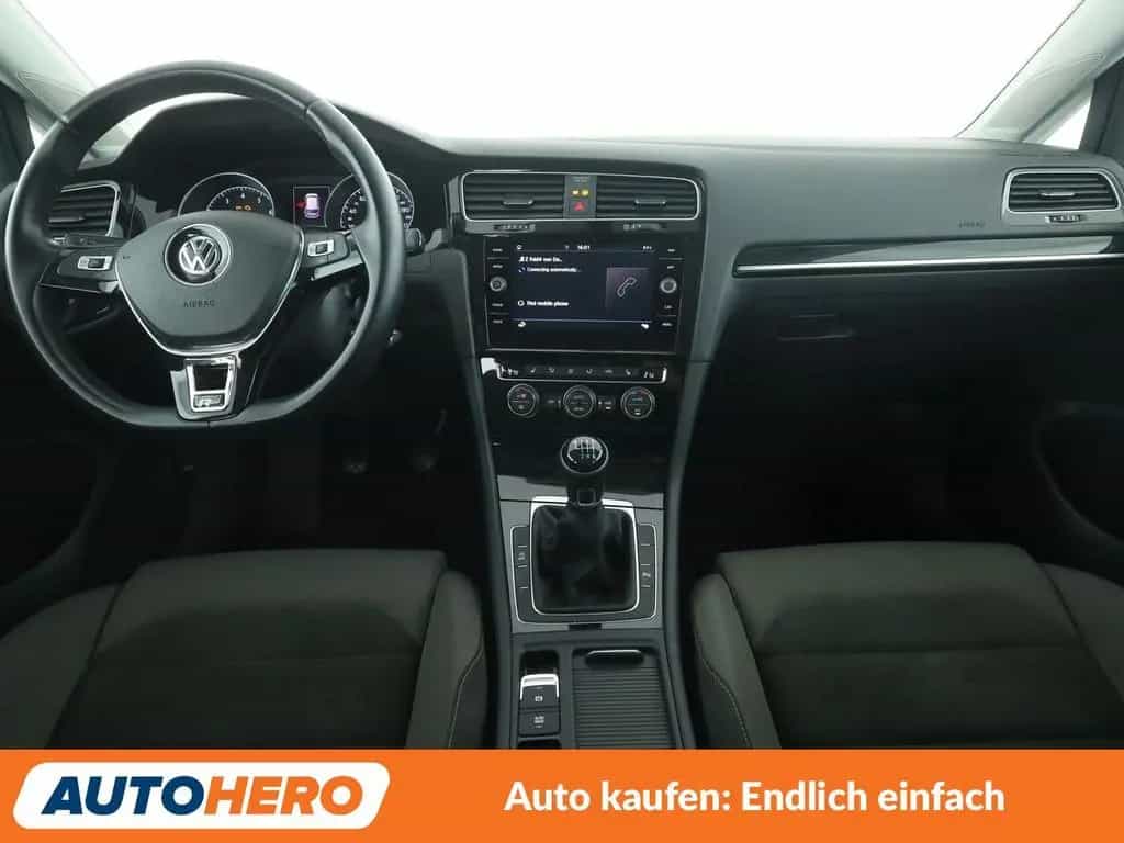 Volkswagen Golf VII 1.5 TSI ACT Highline BMT*NAVI*LED*PDC* 08/2019-photo-11