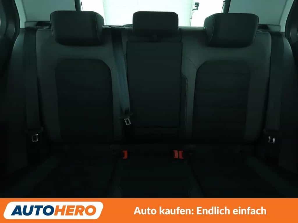 Volkswagen Golf VII 1.5 TSI ACT Highline BMT*NAVI*LED*PDC* 08/2019-photo-15