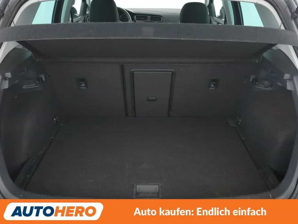 Volkswagen Golf VII 1.5 TSI ACT Highline BMT*NAVI*LED*PDC* 08/2019-photo-17