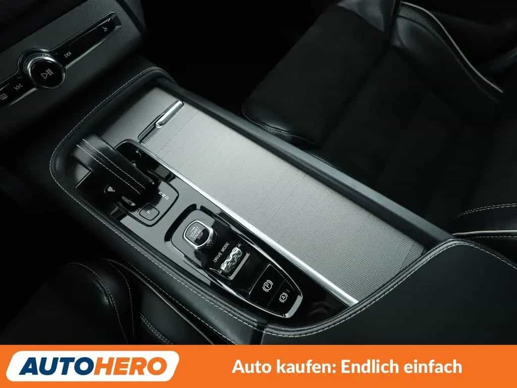 Volvo XC90 2.0 B5 Diesel Mild-Hybrid R-Design AWD Aut. 10/2019-photo-24
