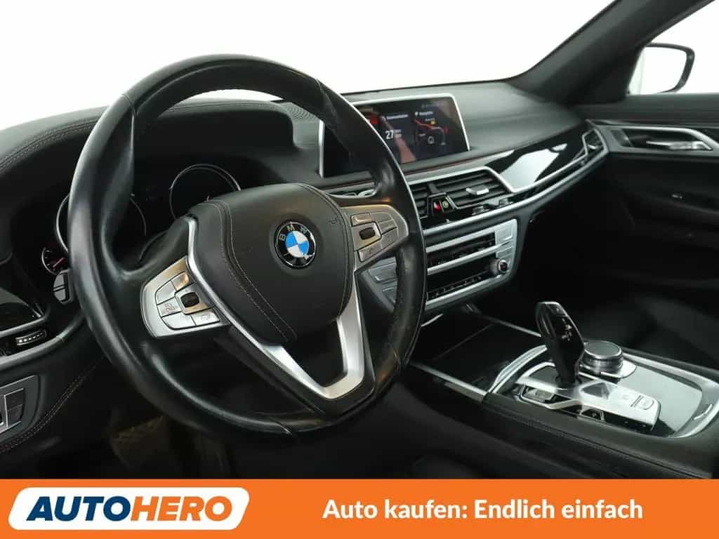 BMW 7 Series 740i Aut.*NAVI*LED*PDC*SHZ*TEMPO*ALU*PANO* 12/2018-photo-10
