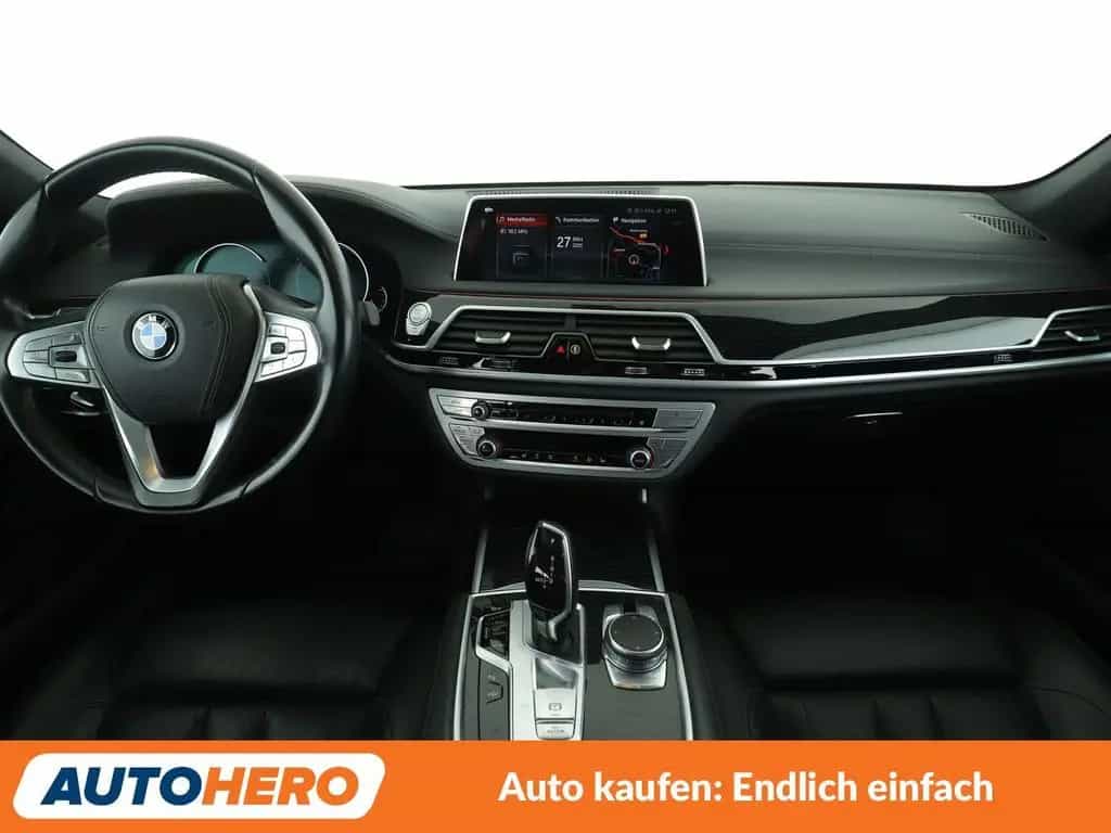 BMW 7 Series 740i Aut.*NAVI*LED*PDC*SHZ*TEMPO*ALU*PANO* 12/2018-photo-11