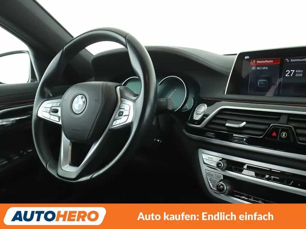 BMW 7 Series 740i Aut.*NAVI*LED*PDC*SHZ*TEMPO*ALU*PANO* 12/2018-photo-12