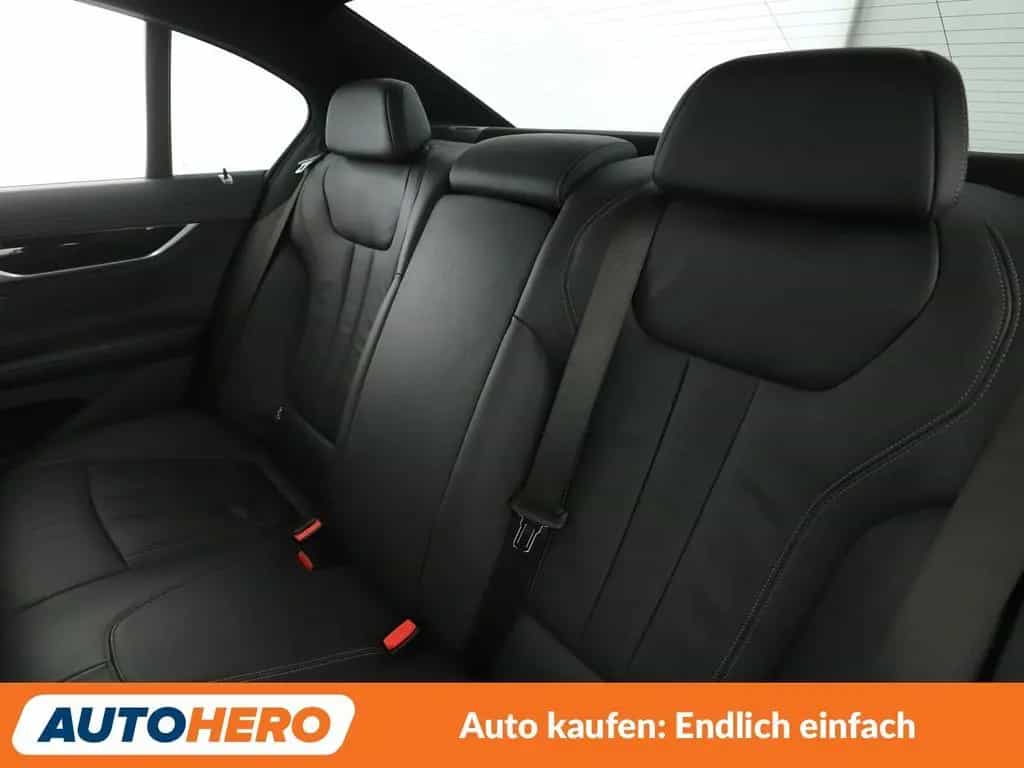 BMW 7 Series 740i Aut.*NAVI*LED*PDC*SHZ*TEMPO*ALU*PANO* 12/2018-photo-13