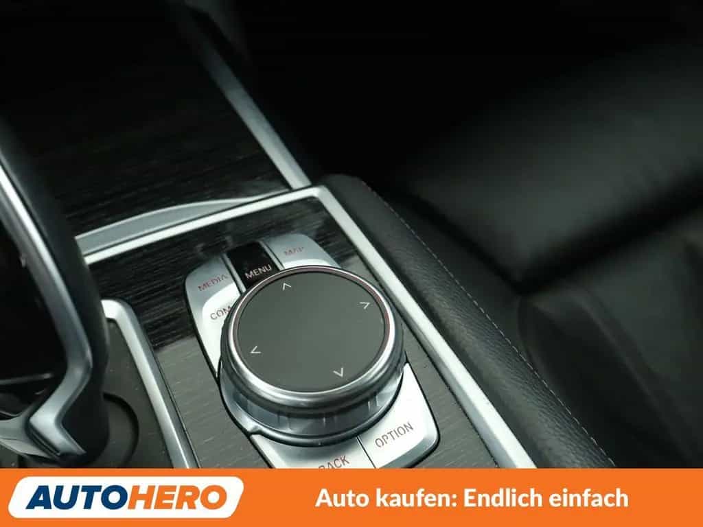 BMW 7 Series 740i Aut.*NAVI*LED*PDC*SHZ*TEMPO*ALU*PANO* 12/2018-photo-25