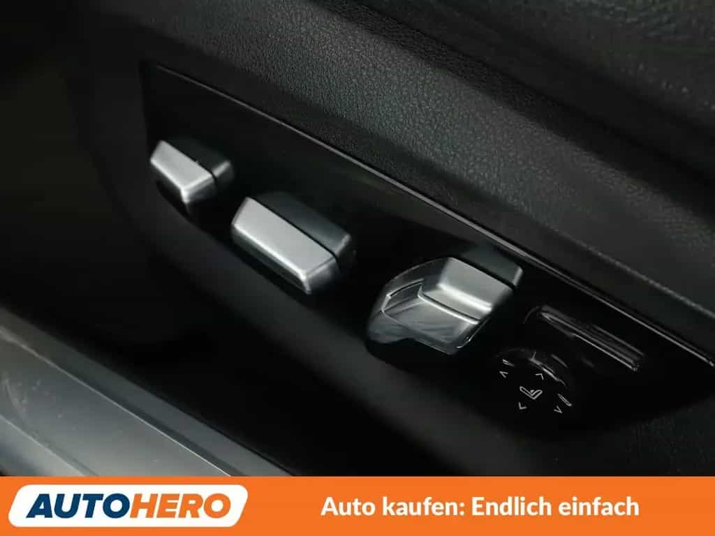 BMW 7 Series 740i Aut.*NAVI*LED*PDC*SHZ*TEMPO*ALU*PANO* 12/2018-photo-32