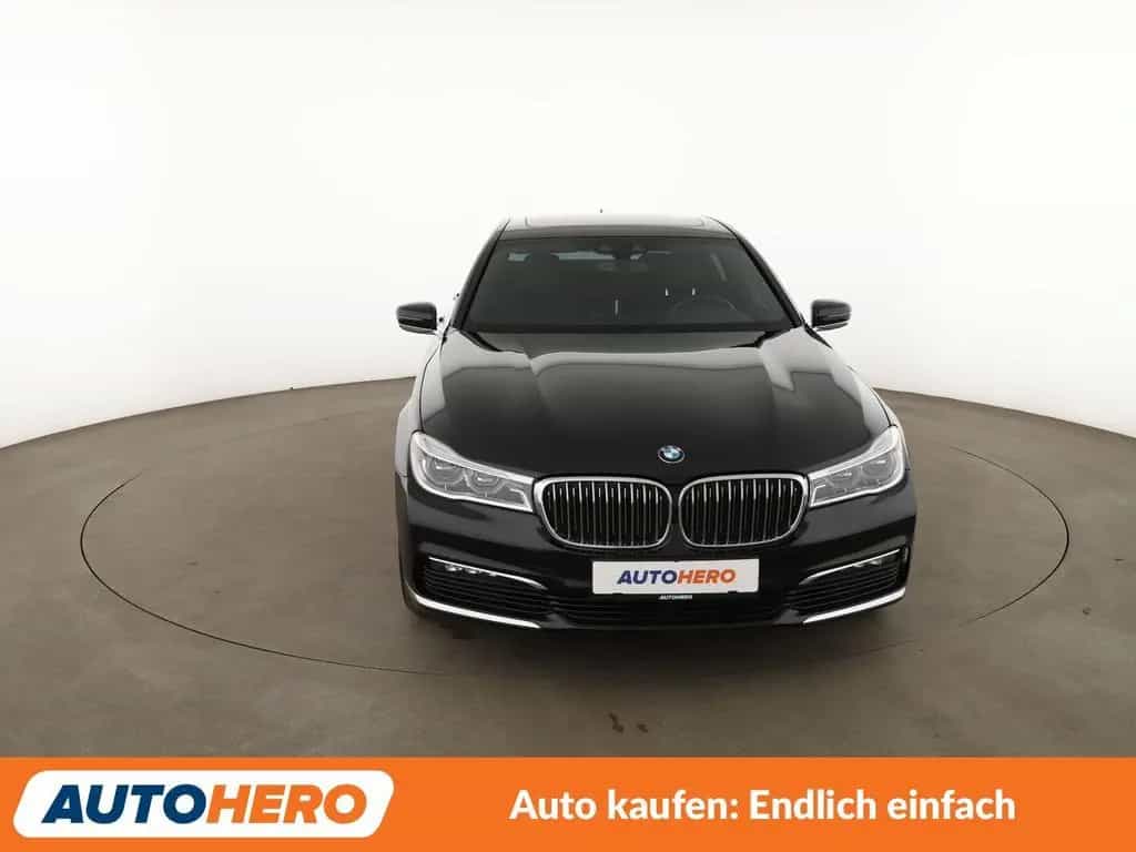 BMW 7 Series 740i Aut.*NAVI*LED*PDC*SHZ*TEMPO*ALU*PANO* 12/2018-photo-8