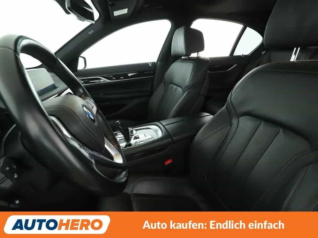 BMW 7 Series 740i Aut.*NAVI*LED*PDC*SHZ*TEMPO*ALU*PANO* 12/2018-photo-9