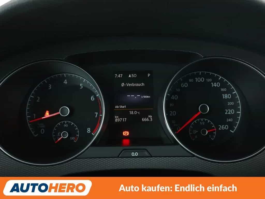 Volkswagen Golf VII Sportsvan 1.4 TSI Lounge BlueMotion 11/2015-photo-19