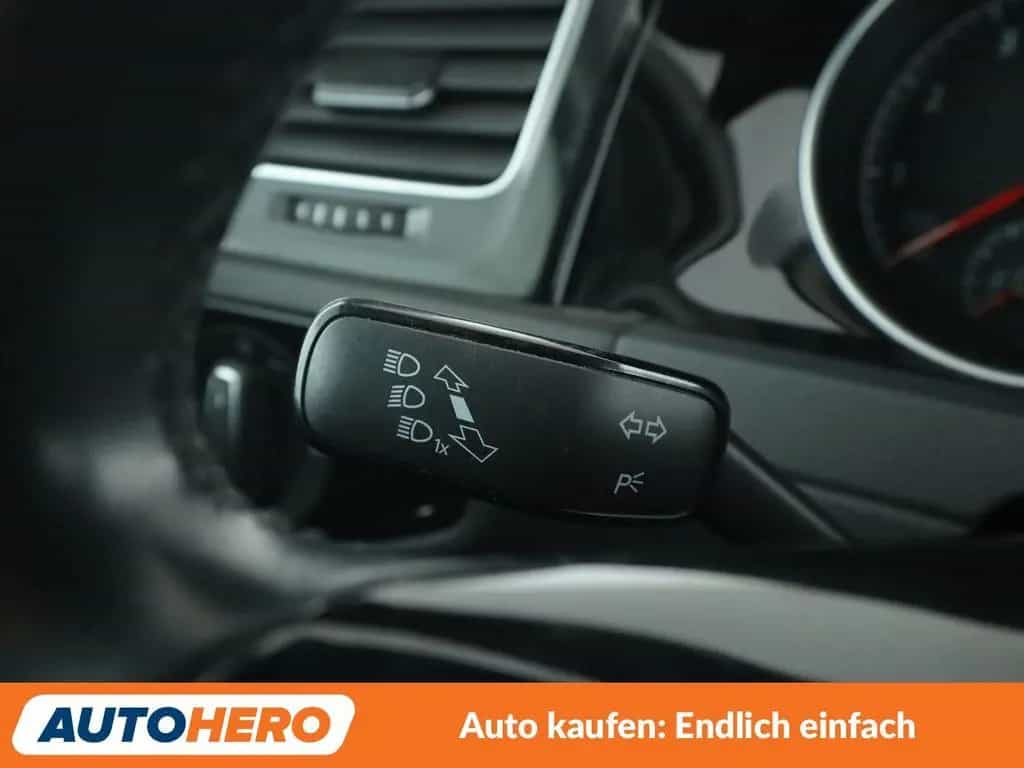 Volkswagen Golf VII 1.0 TSI IQ.DRIVE *NAVI*ACC*PDC*SHZ* 07/2019-photo-29