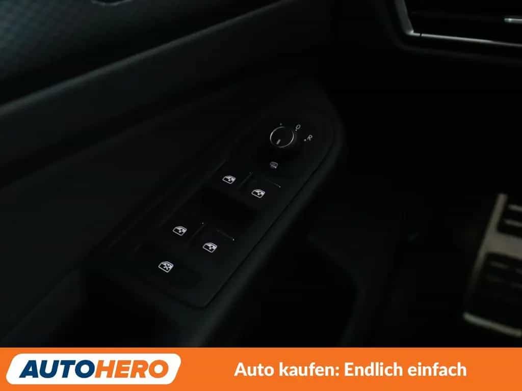 Volkswagen Golf VIII 2.0 TDI United Aut.*NAVI*LED*ACC* 04/2021-photo-26