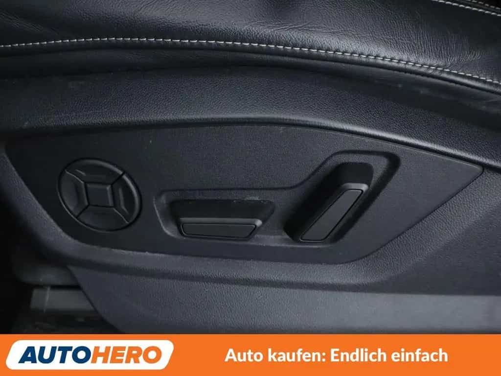 Audi Q8 55 TFSI quattro S line Aut.*NAV*360CAM*ACC* 04/2022-photo-36