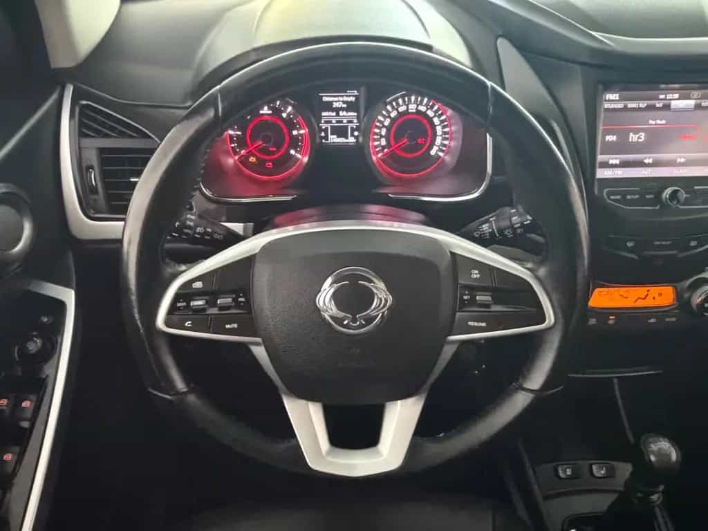 Ssangyong Korando Crystal 2x2 e-XDI 4WD+SHZ+NAVI 02/2018-photo-13