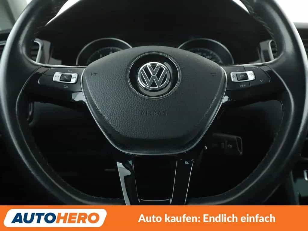 Volkswagen Golf VII 1.0 TSI Join *NAVI*PDC*SHZ*WINTER-PAKET 12/2018-photo-17