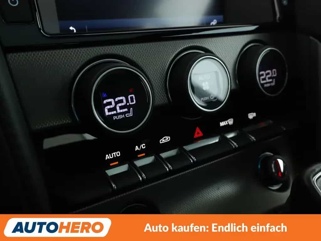 Jaguar F-Type 3.0 V6 S AWD Aut.*NAVI*BI-XENON*TEMPO*PDC 03/2017-photo-18