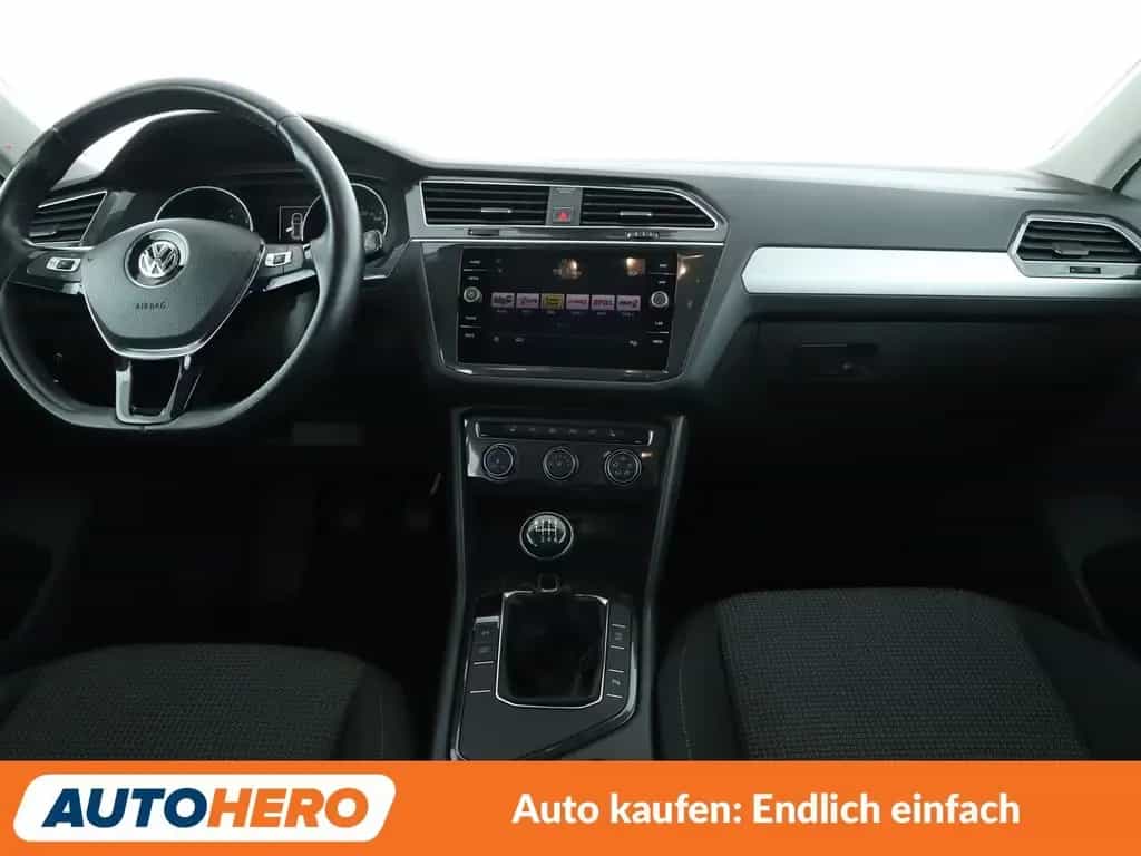 Volkswagen Tiguan 1.4 TSI Trendline BlueMotion*NAVI*PDC*SHZ 03/2018-photo-11