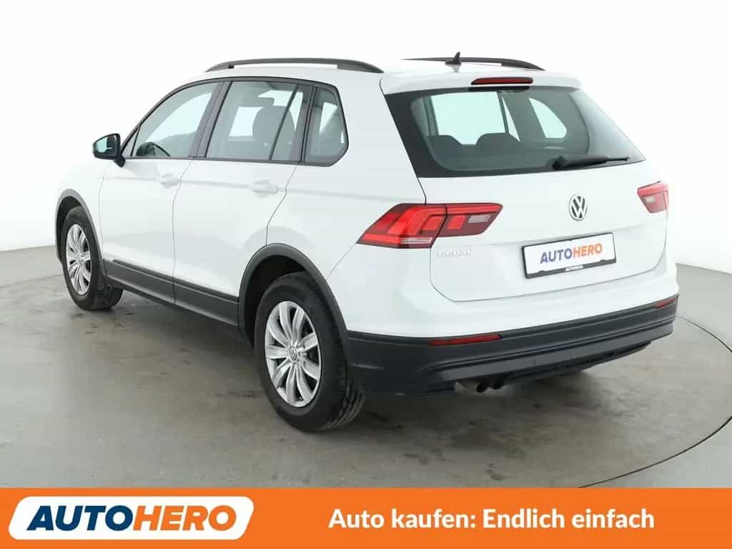 Volkswagen Tiguan 1.4 TSI Trendline BlueMotion*NAVI*PDC*SHZ 03/2018-photo-3