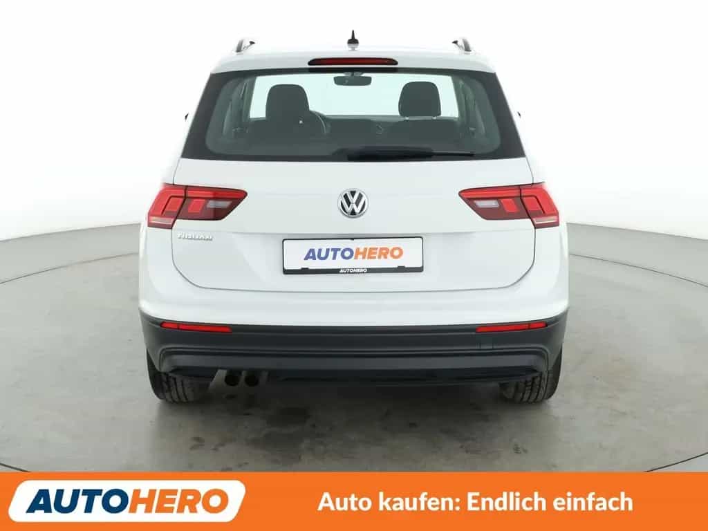 Volkswagen Tiguan 1.4 TSI Trendline BlueMotion*NAVI*PDC*SHZ 03/2018-photo-4