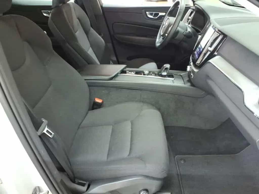 Volvo XC60 B4 D Geartronic Momentum Pro AHK 01/2022-photo-9