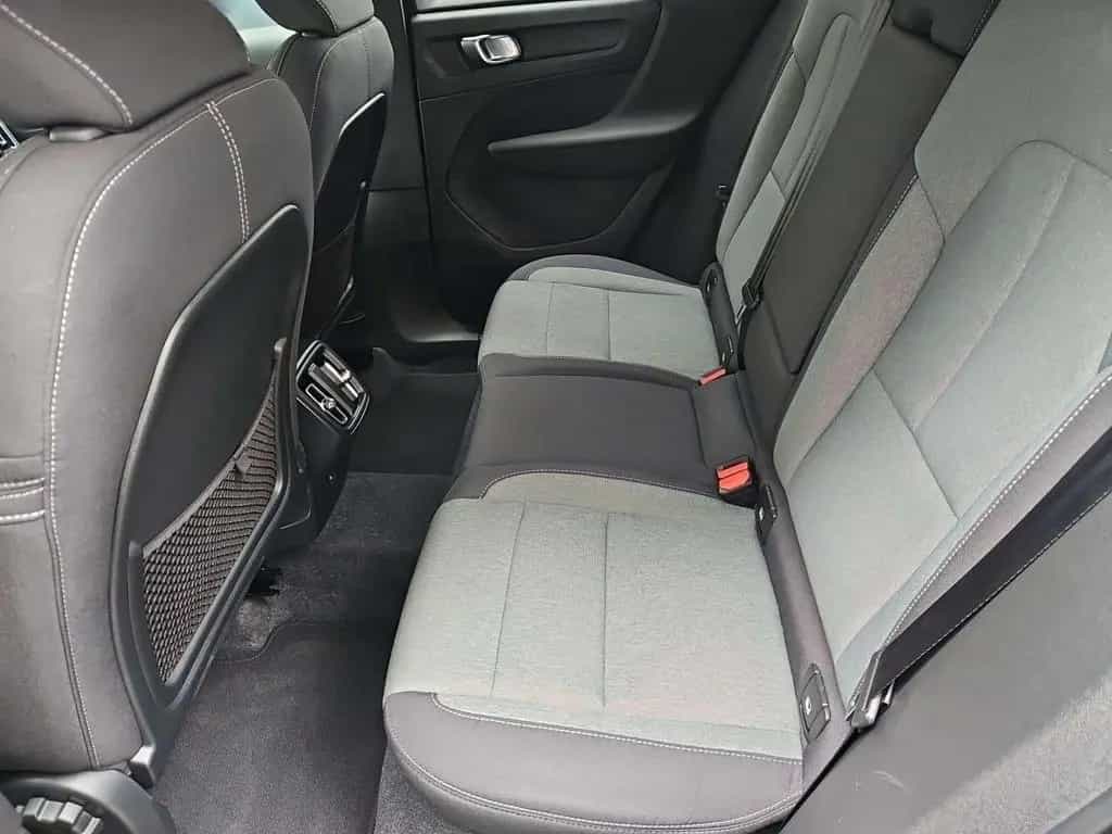 Volvo XC40 Core 2WD 04/2023-photo-10