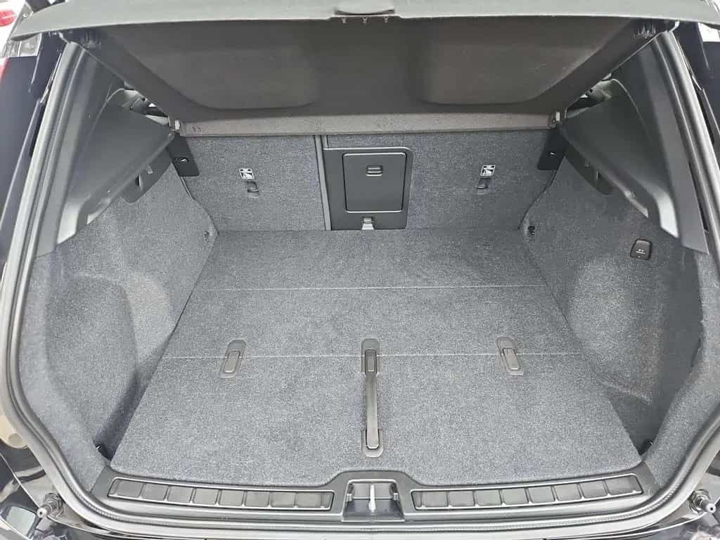Volvo XC40 Core 2WD 04/2023-photo-11