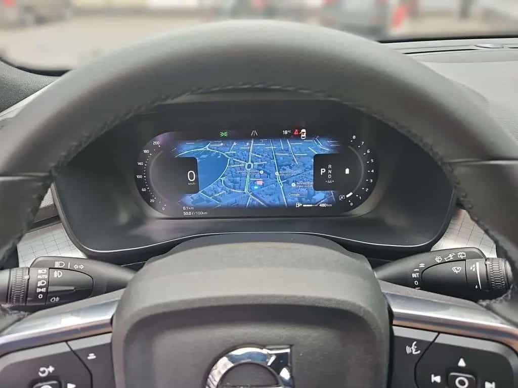 Volvo XC40 Core 2WD 04/2023-photo-7