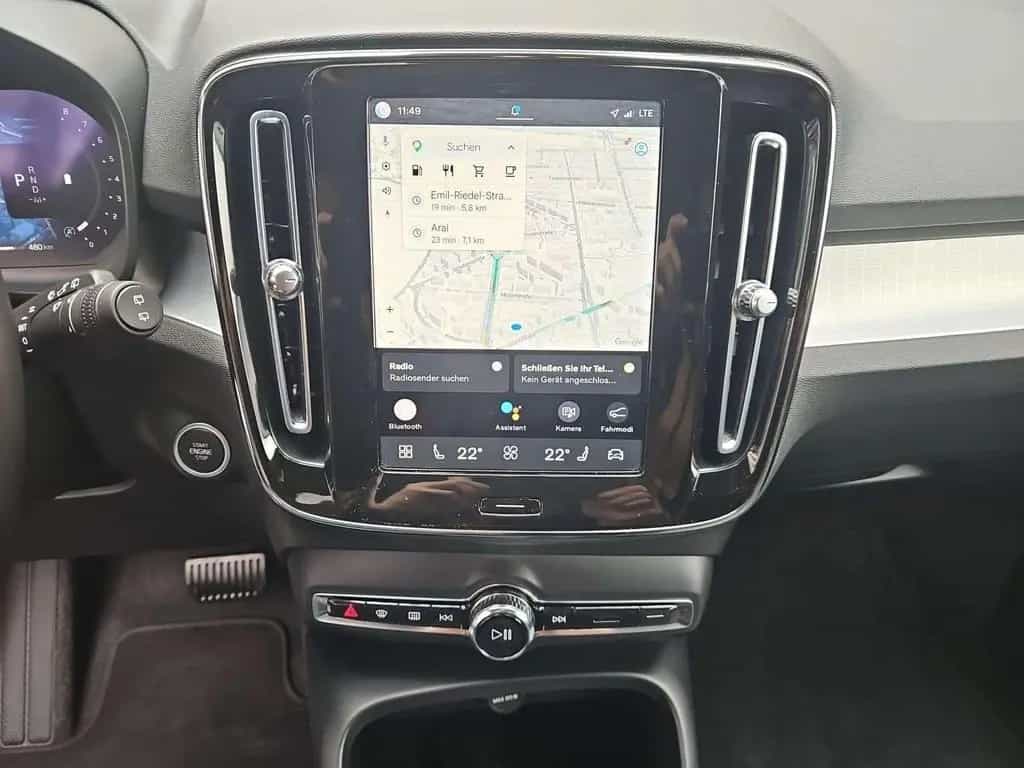 Volvo XC40 Core 2WD 04/2023-photo-8