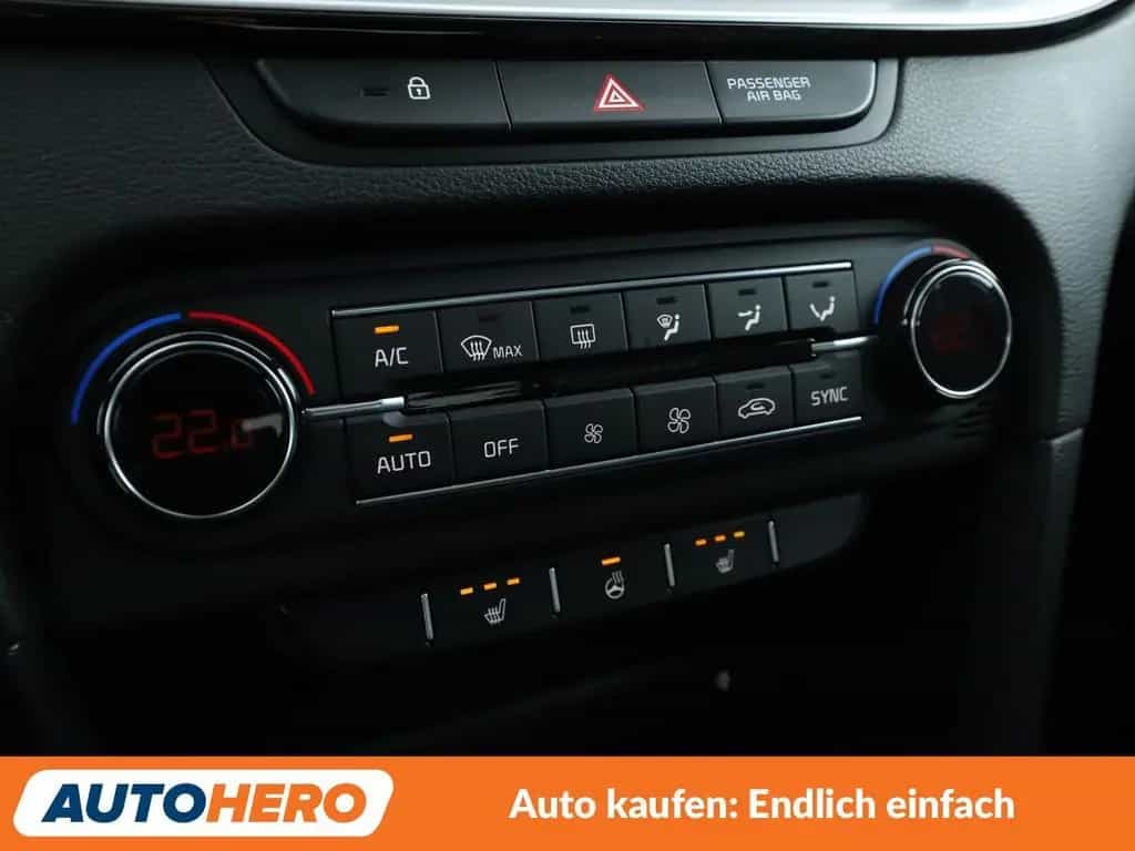Kia Ceed cee'd 1.6 TGDI GT Aut.*NAVI*CAM*LED*PDC*SHZ*ACC* 08/2020-photo-22