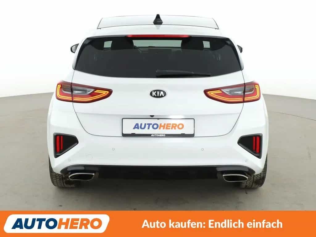 Kia Ceed cee'd 1.6 TGDI GT Aut.*NAVI*CAM*LED*PDC*SHZ*ACC* 08/2020-photo-4