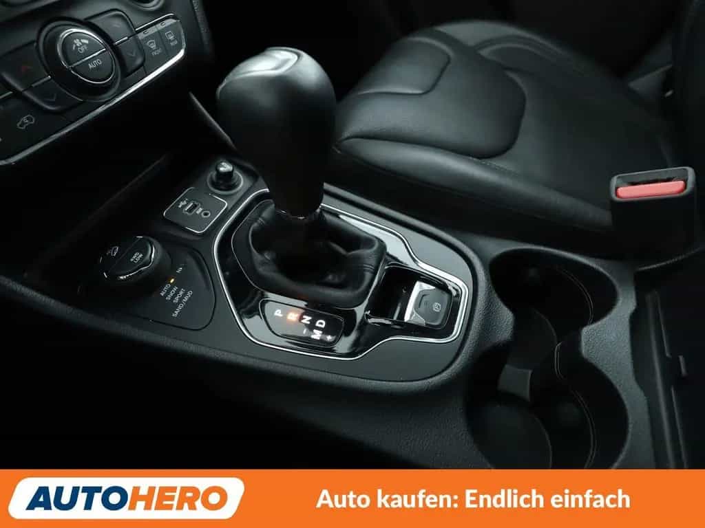 Jeep Cherokee 2.2 M-Jet Overland 4WD Aut.*NAVI*ACC* 10/2021-photo-23
