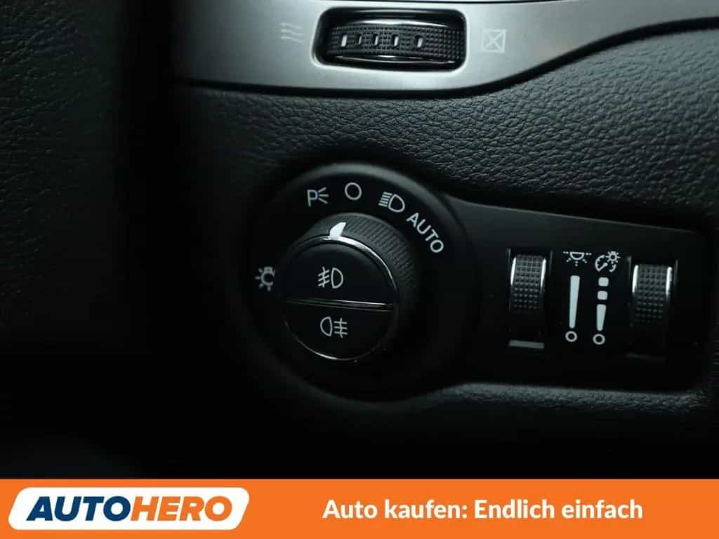 Jeep Cherokee 2.2 M-Jet Overland 4WD Aut.*NAVI*ACC* 10/2021-photo-25