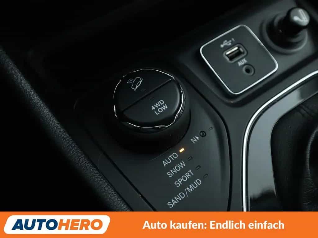 Jeep Cherokee 2.2 M-Jet Overland 4WD Aut.*NAVI*ACC* 10/2021-photo-27