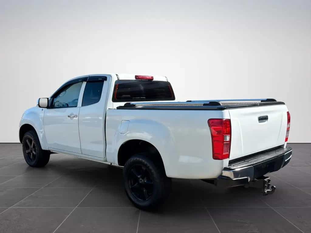 Isuzu D-Max SPACE CAB 4WD - MIT IMPOSANTER OPTIK ! 09/2014-photo-2