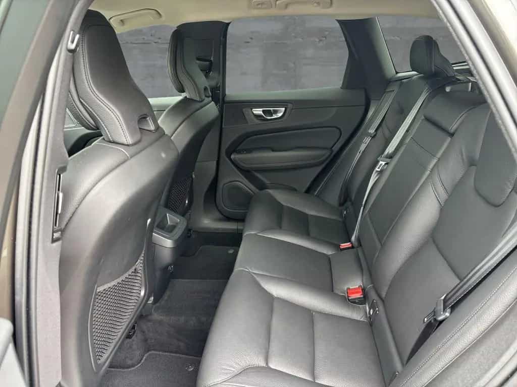 Volvo XC60 B4 (Diesel) AWD Inscription (EURO 6d) 07/2021-photo-11