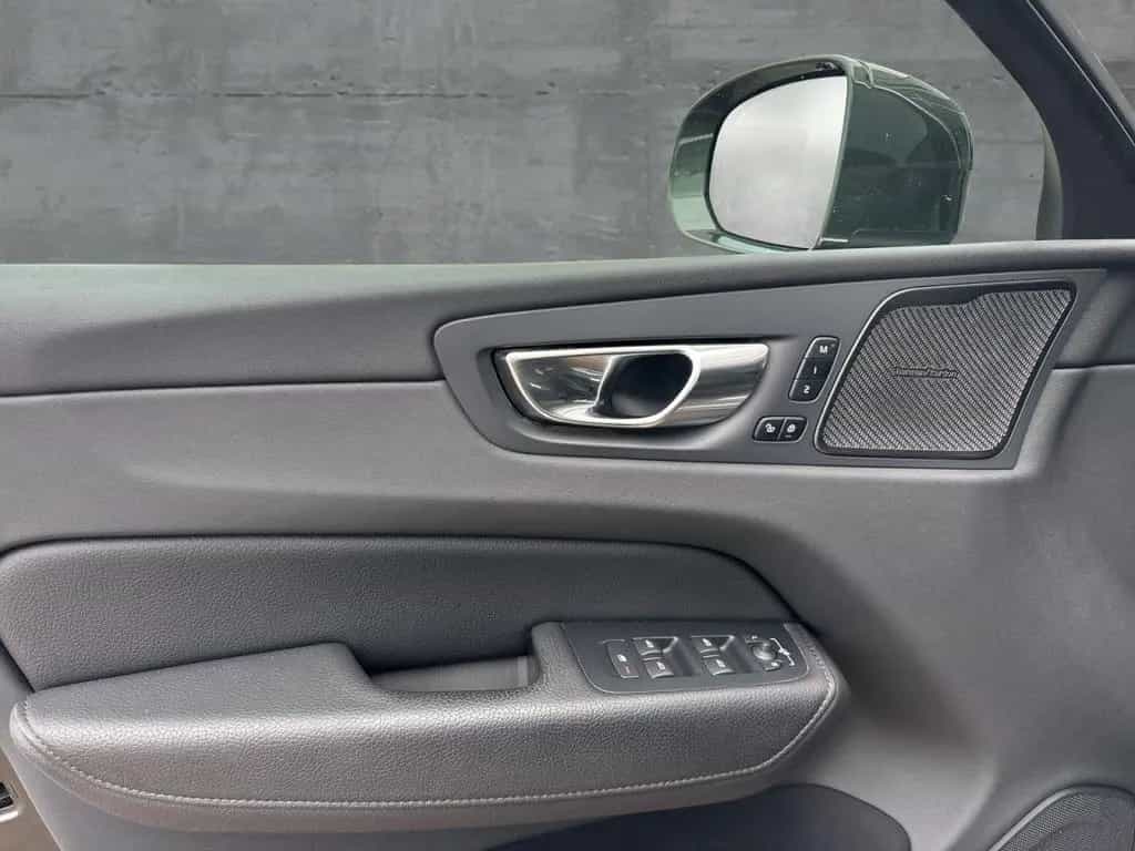 Volvo XC60 B4 (Diesel) AWD Inscription (EURO 6d) 07/2021-photo-14