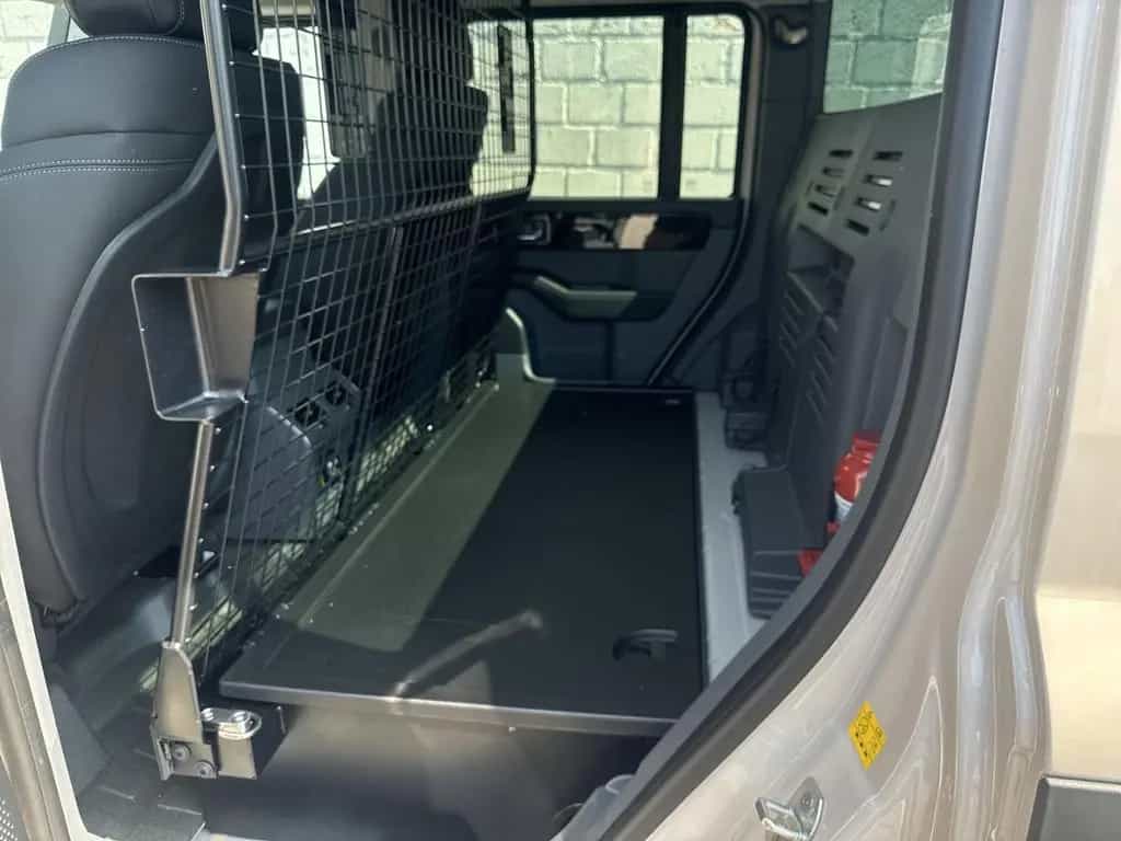INEOS Grenadier Quartermaster 2-Sitze 3.0 Diesel Trial null-photo-6