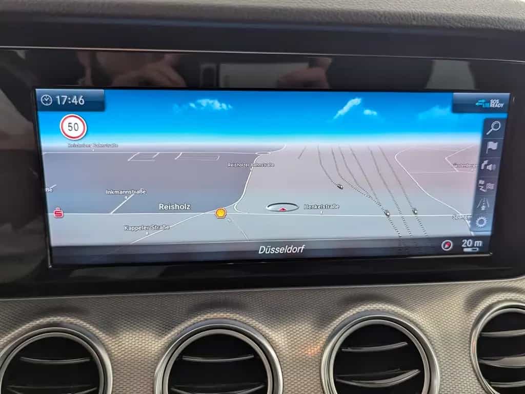 Mercedes-Benz E 220 T d Avantgarde LED+NAVI+ACC+Distronic/eFH. 08/2018-photo-19