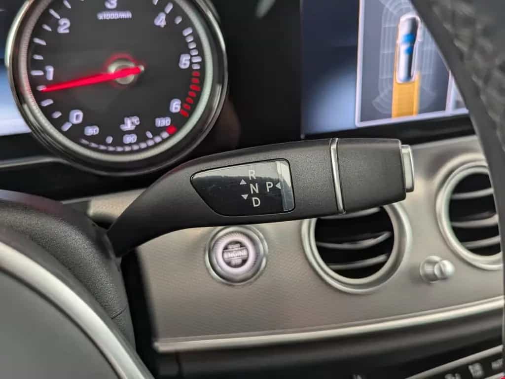 Mercedes-Benz E 220 T d Avantgarde LED+NAVI+ACC+Distronic/eFH. 08/2018-photo-23