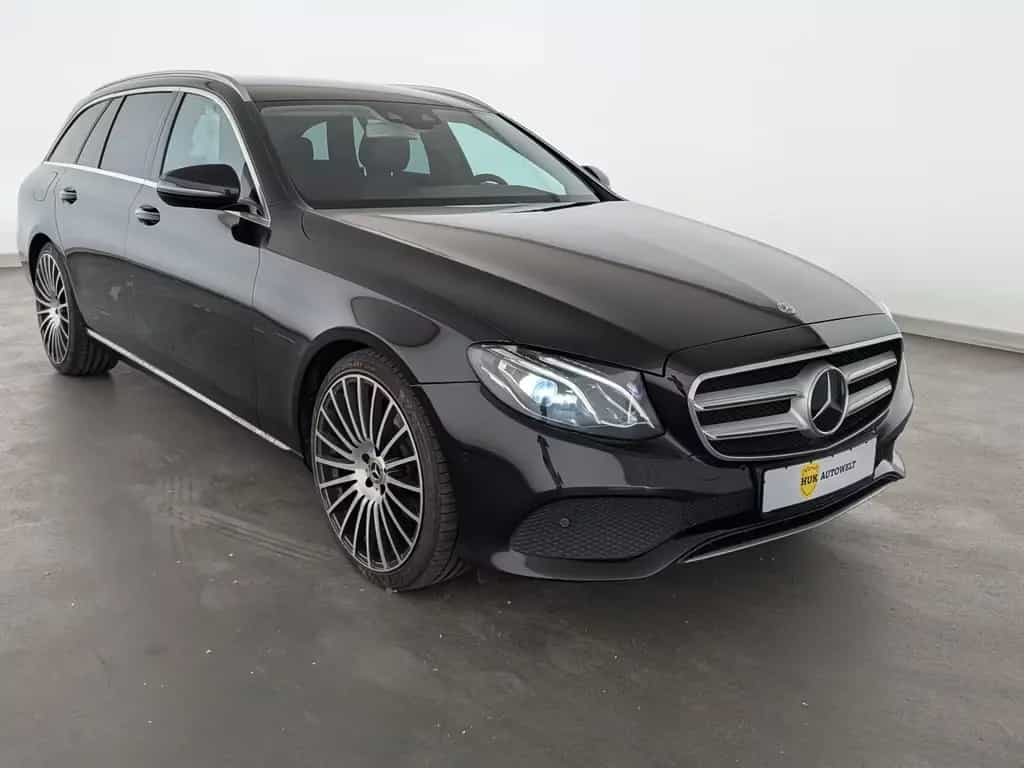 Mercedes-Benz E 220 T d Avantgarde LED+NAVI+ACC+Distronic/eFH. 08/2018-photo-4