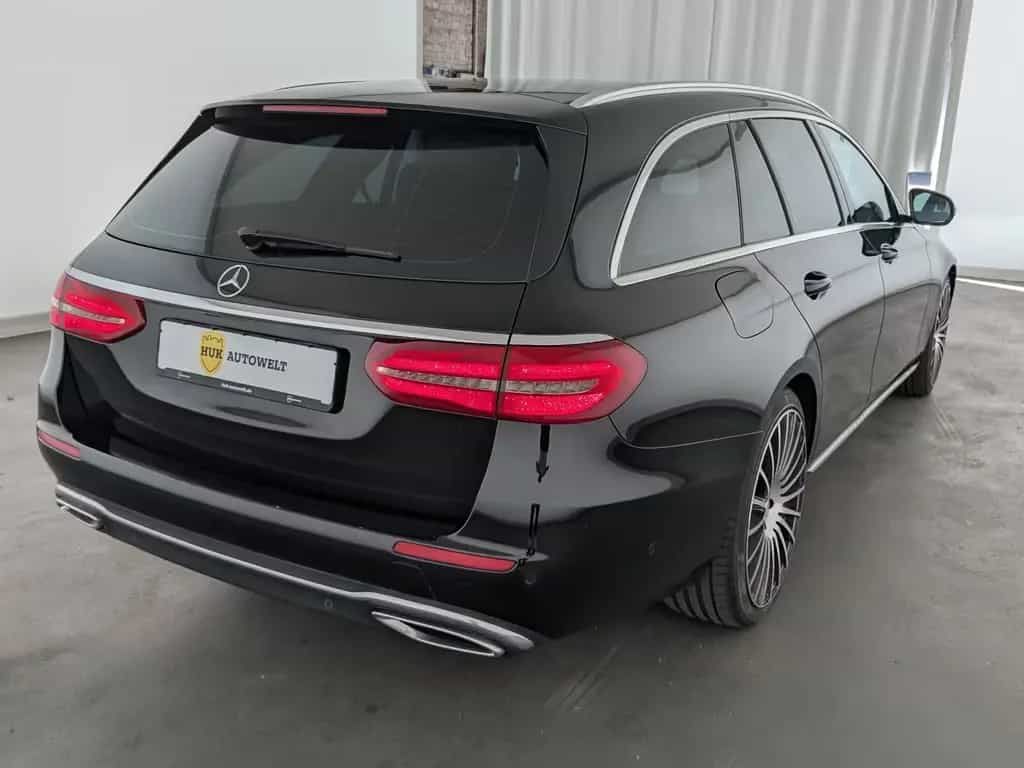 Mercedes-Benz E 220 T d Avantgarde LED+NAVI+ACC+Distronic/eFH. 08/2018-photo-5