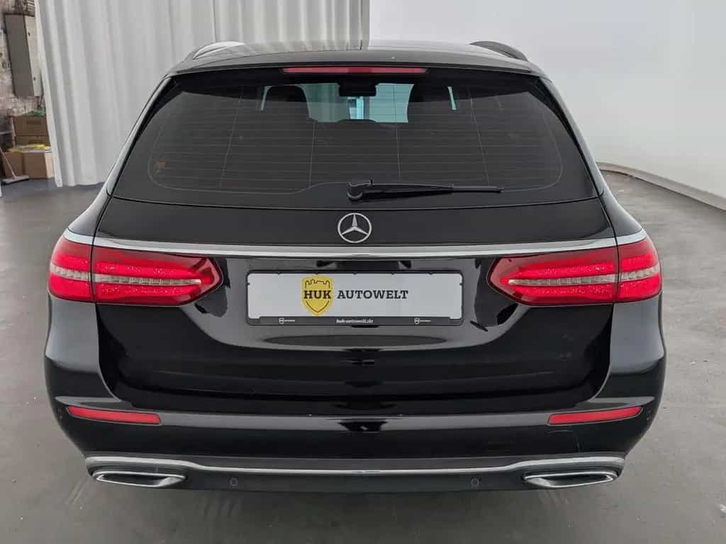 Mercedes-Benz E 220 T d Avantgarde LED+NAVI+ACC+Distronic/eFH. 08/2018-photo-6