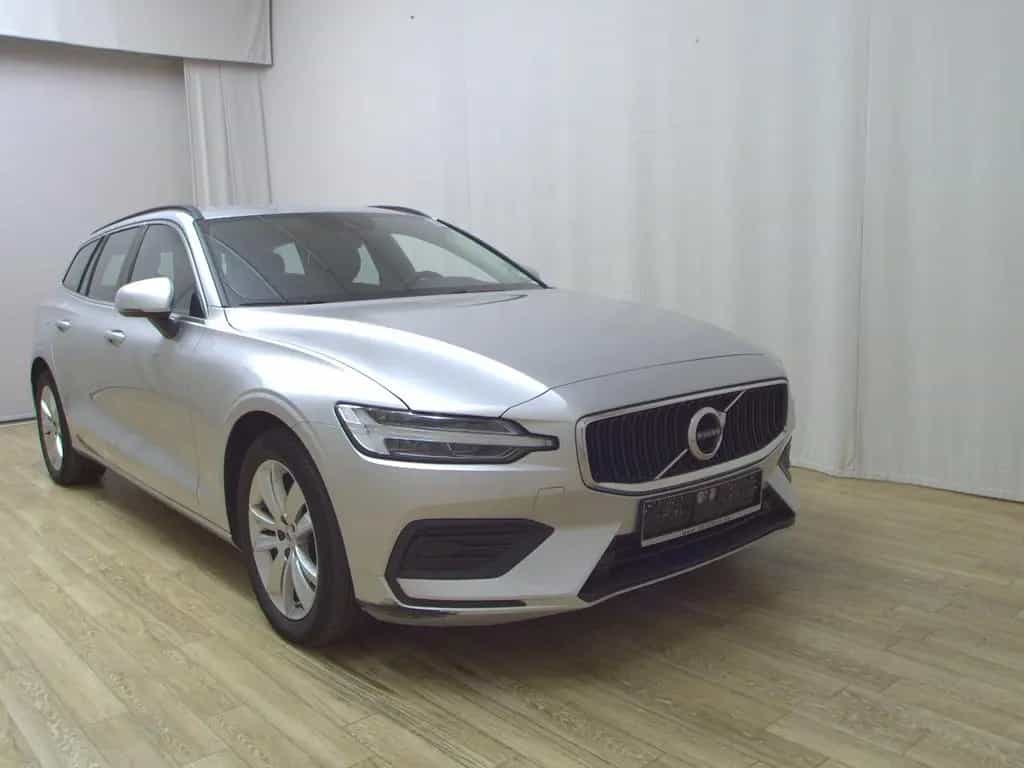 Volvo V60 B4 D Momentum Navi LED AHK Kamera 09/2021-photo-2