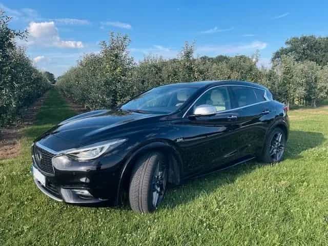 Infiniti Q30 2.2d DCT AWD Premium Tech Gallery White ... 08/2017-photo-0