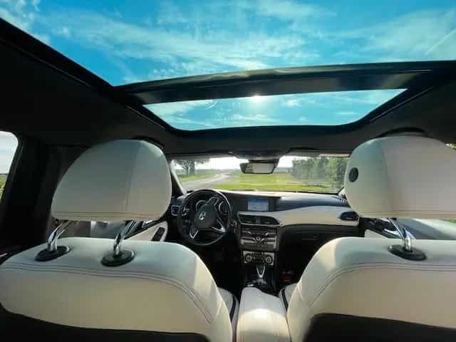 Infiniti Q30 2.2d DCT AWD Premium Tech Gallery White ... 08/2017-photo-1